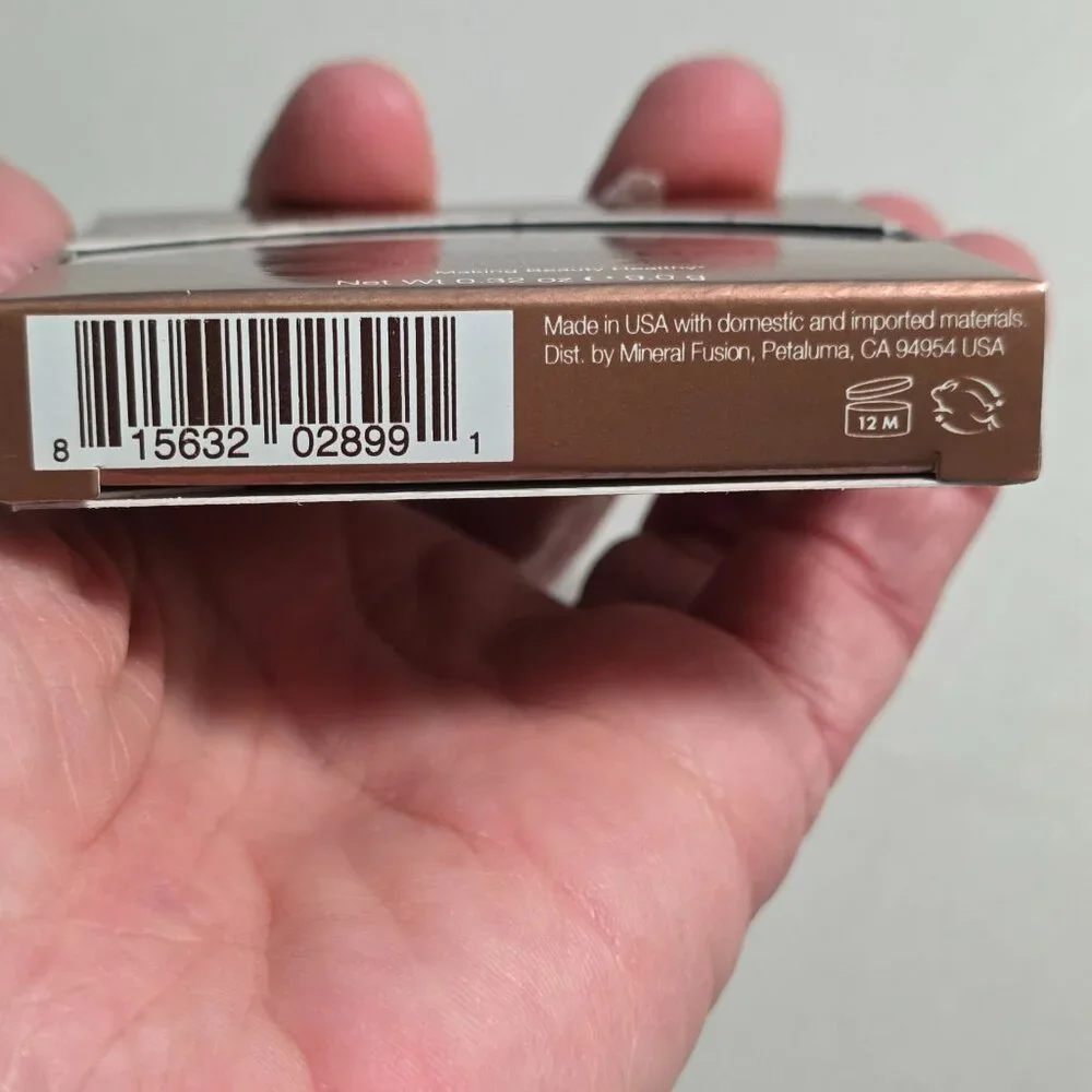 NWT Mineral Fusion Pressed Powder Foundation Deep 7 - Espresso